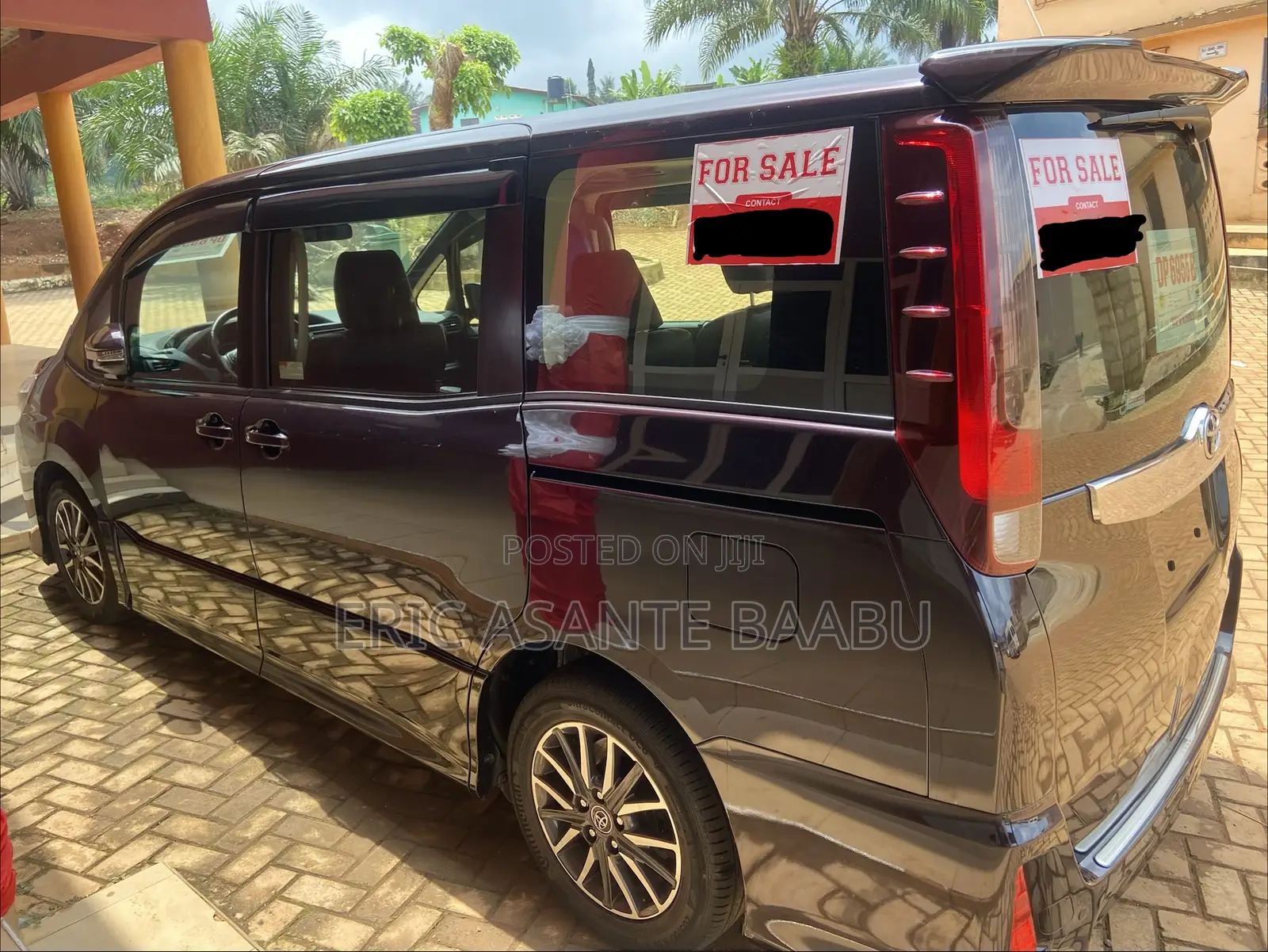 Toyota Noah 2.0 AWD (7 Seater) 2014 Purple