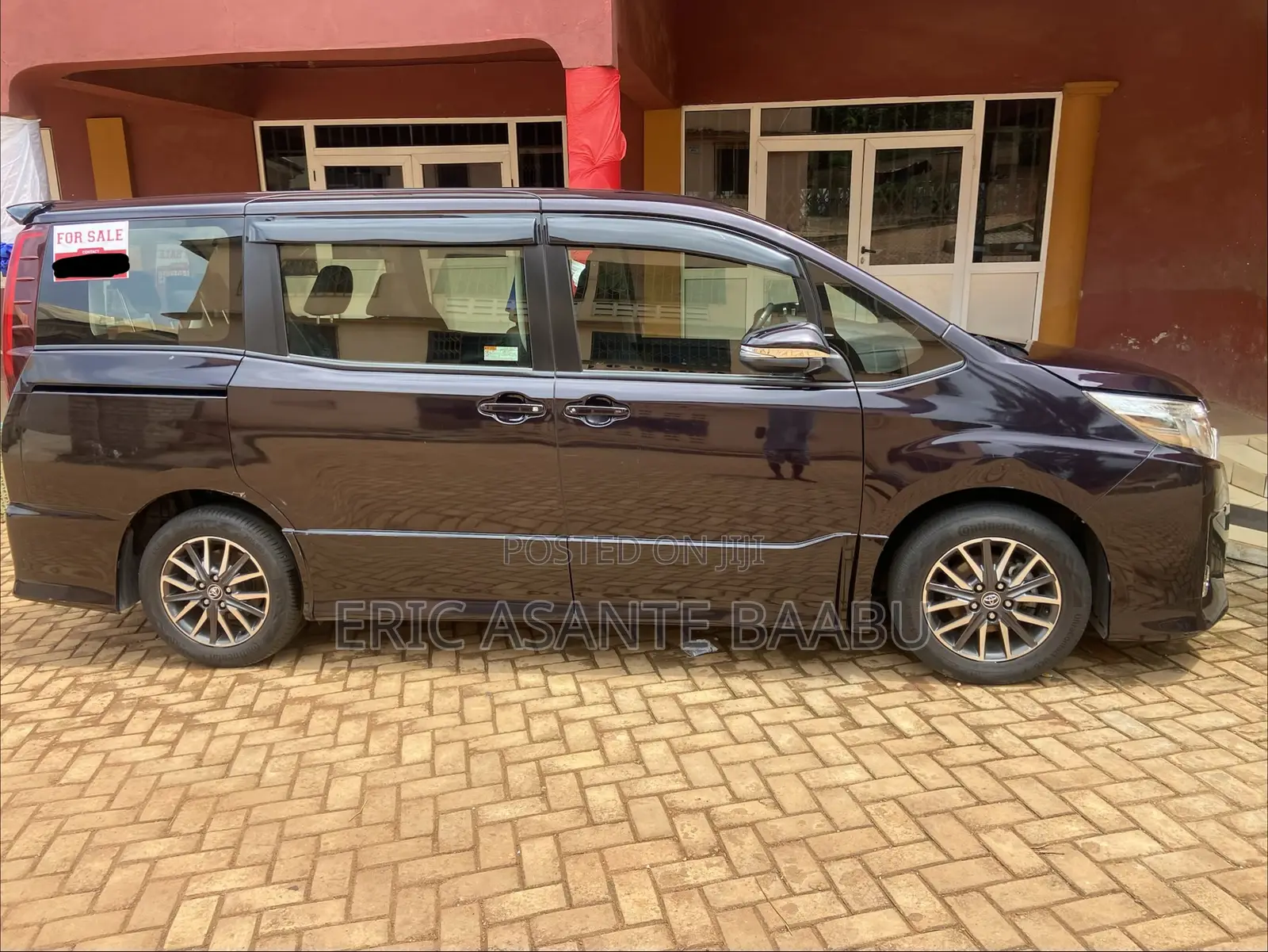 Toyota Noah 2.0 AWD (7 Seater) 2014 Purple