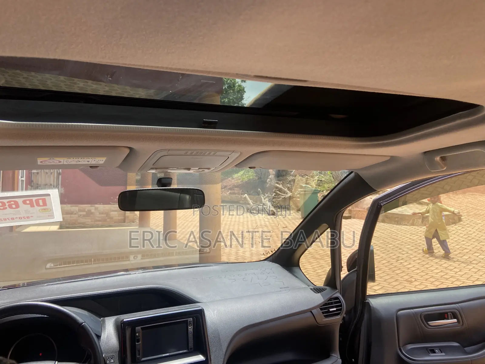 Toyota Noah 2.0 AWD (7 Seater) 2014 Purple