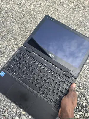 Laptop Acer TravelMate B 4GB Intel Pentium SSD 128GB