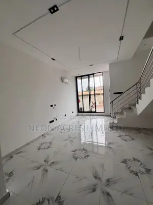 3bdrm House in Crystal Park, East Legon for sale