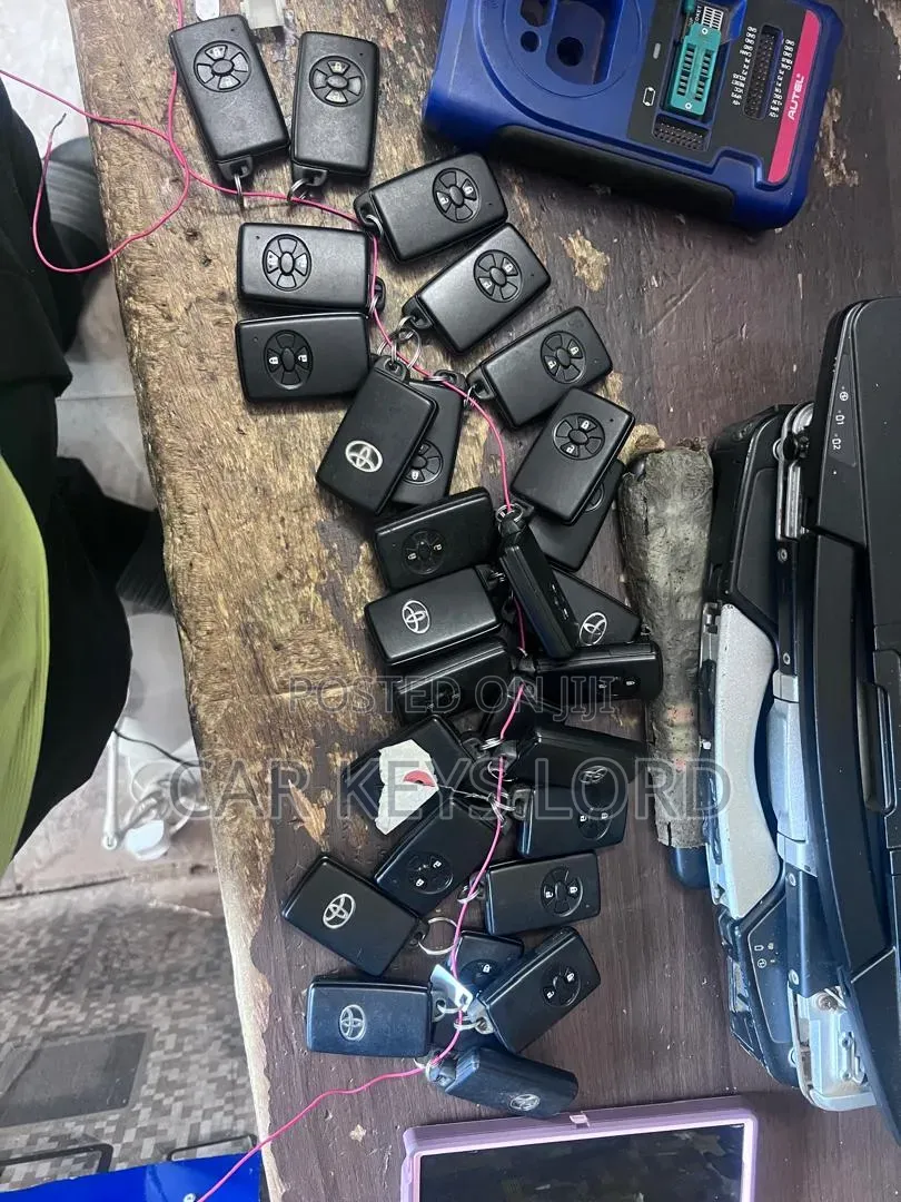 Toyota Vitzs Voxy Smart Keys and Programing