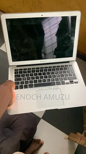 Laptop Apple MacBook Air 2017 8GB Intel Core i7 SSD 256GB