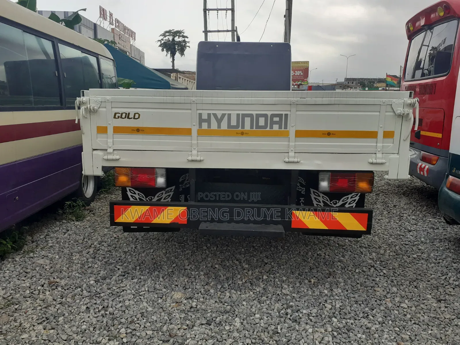 Hundia Gold Treller