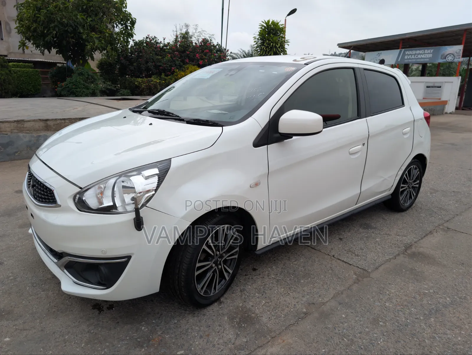 Mitsubishi Mirage 2017 White