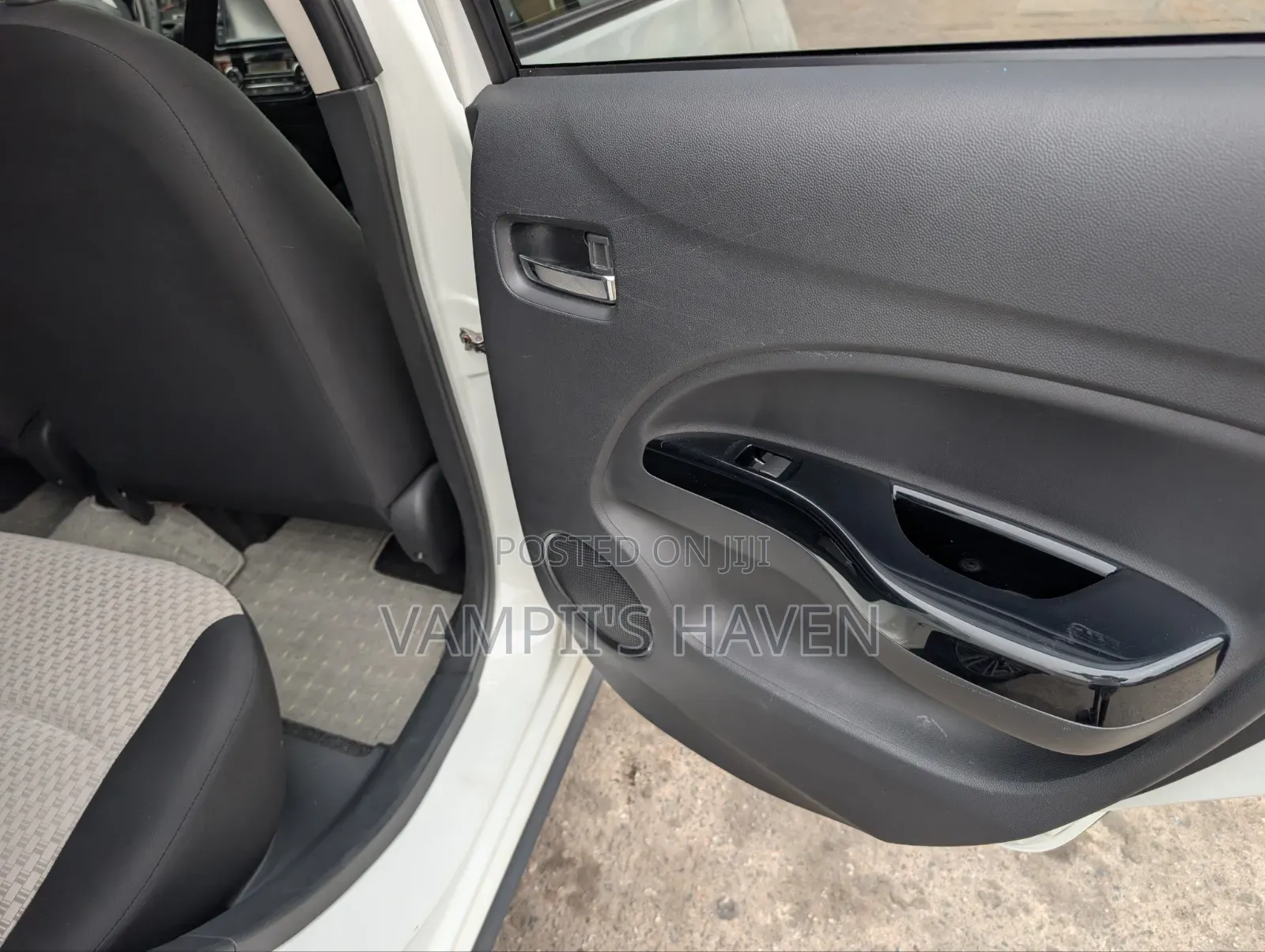 Mitsubishi Mirage 2017 White