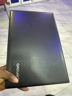 Laptop Lenovo IdeaPad 300 4GB AMD Ryzen HDD 500GB