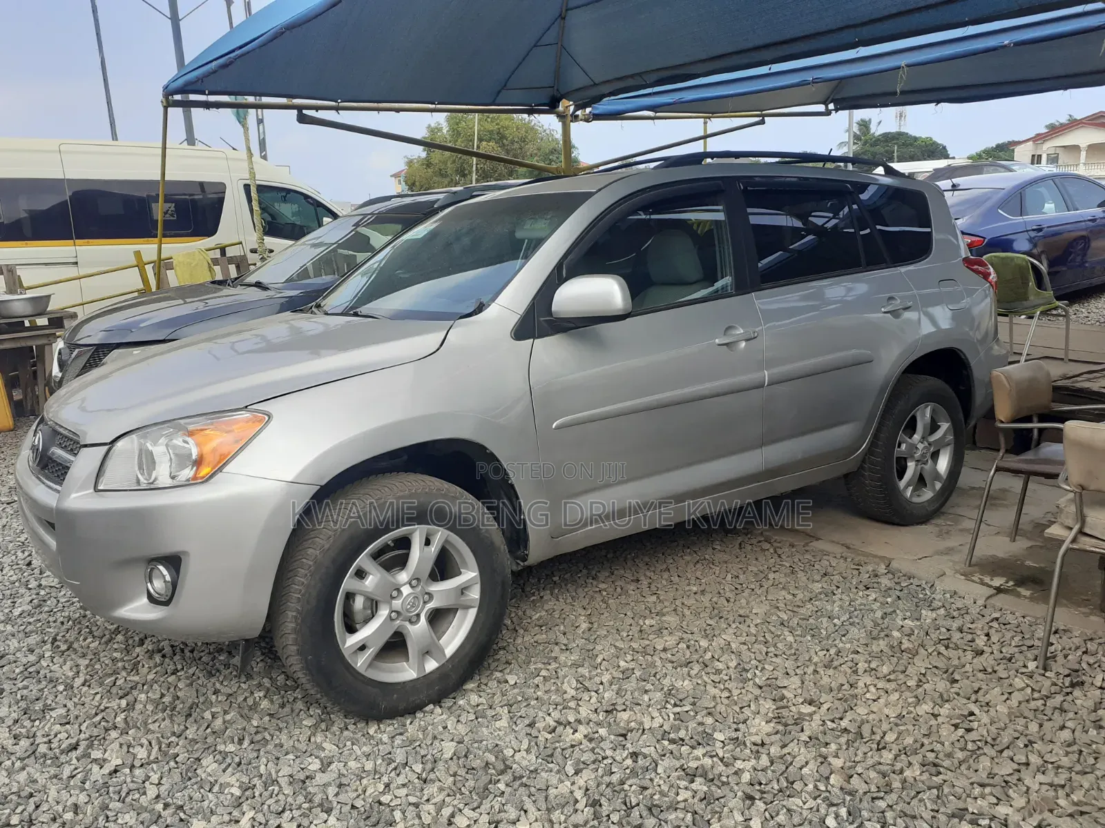 Toyota RAV4 2010 Silver