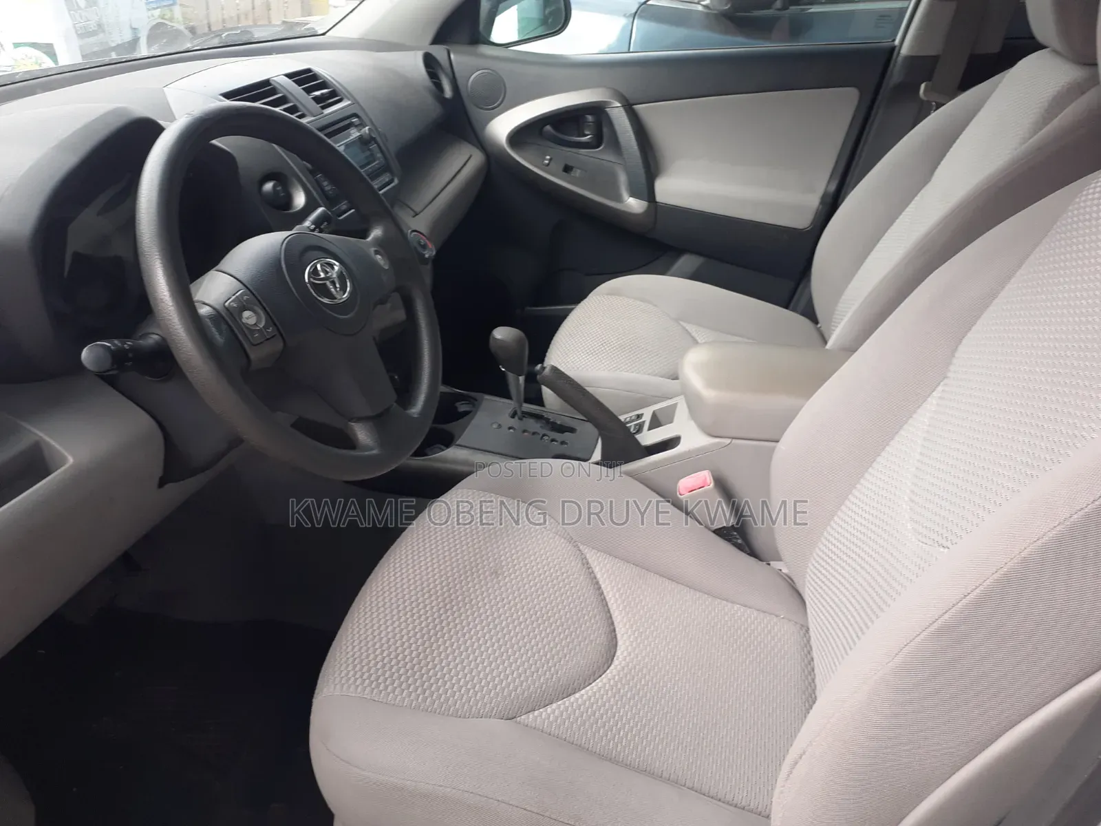Toyota RAV4 2010 Silver