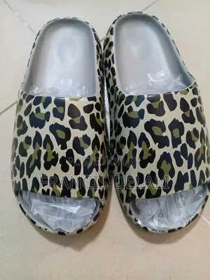 Unisex Outdoor Fashion Slippers