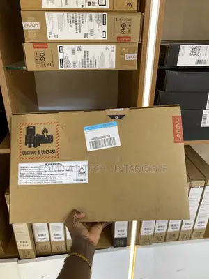 New Laptop Lenovo Yoga 7i 16GB Intel Core Ultra 7 SSD 1T