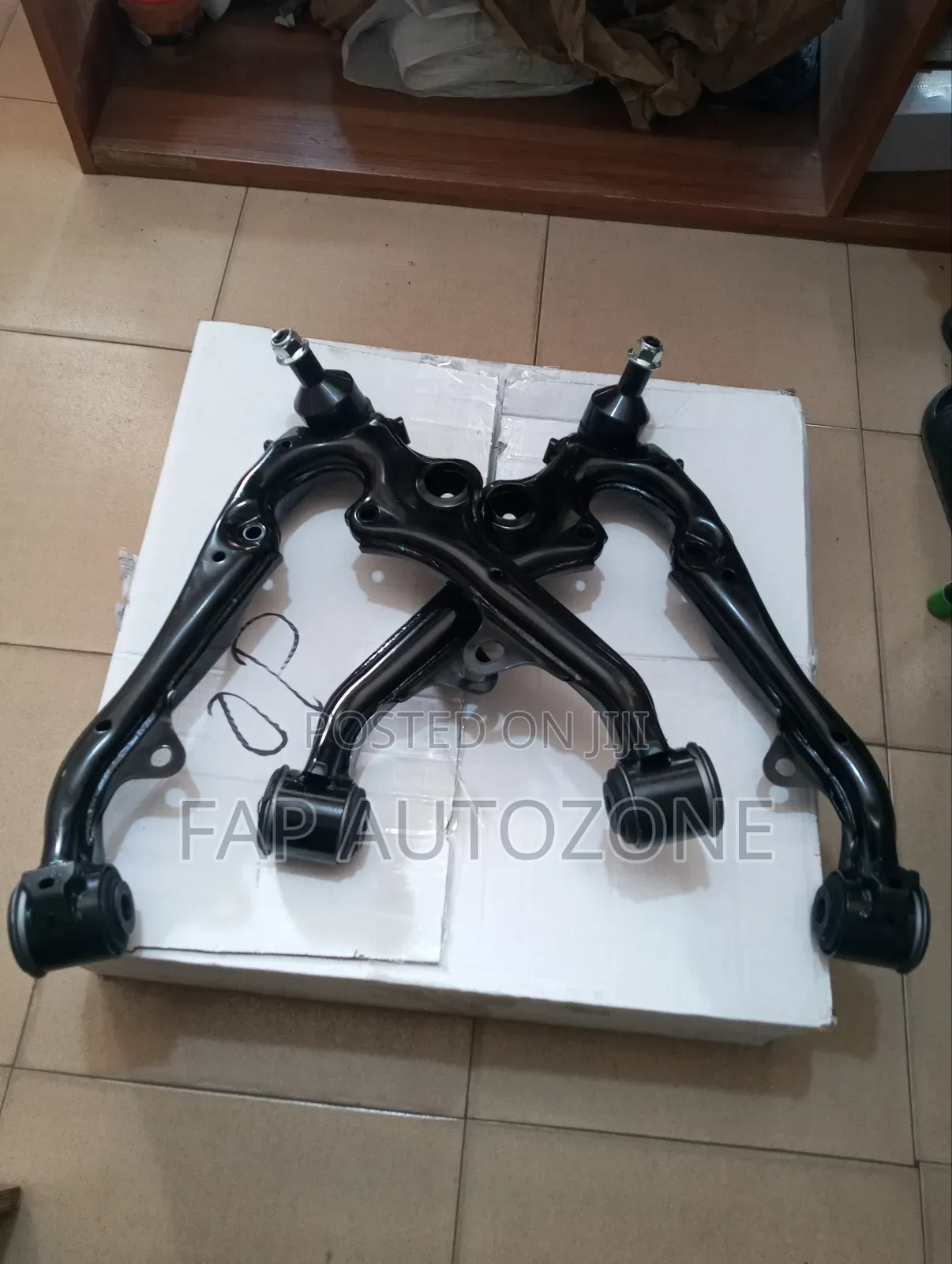 Quality Cadillac Escalade Control Arm Assembly From USA