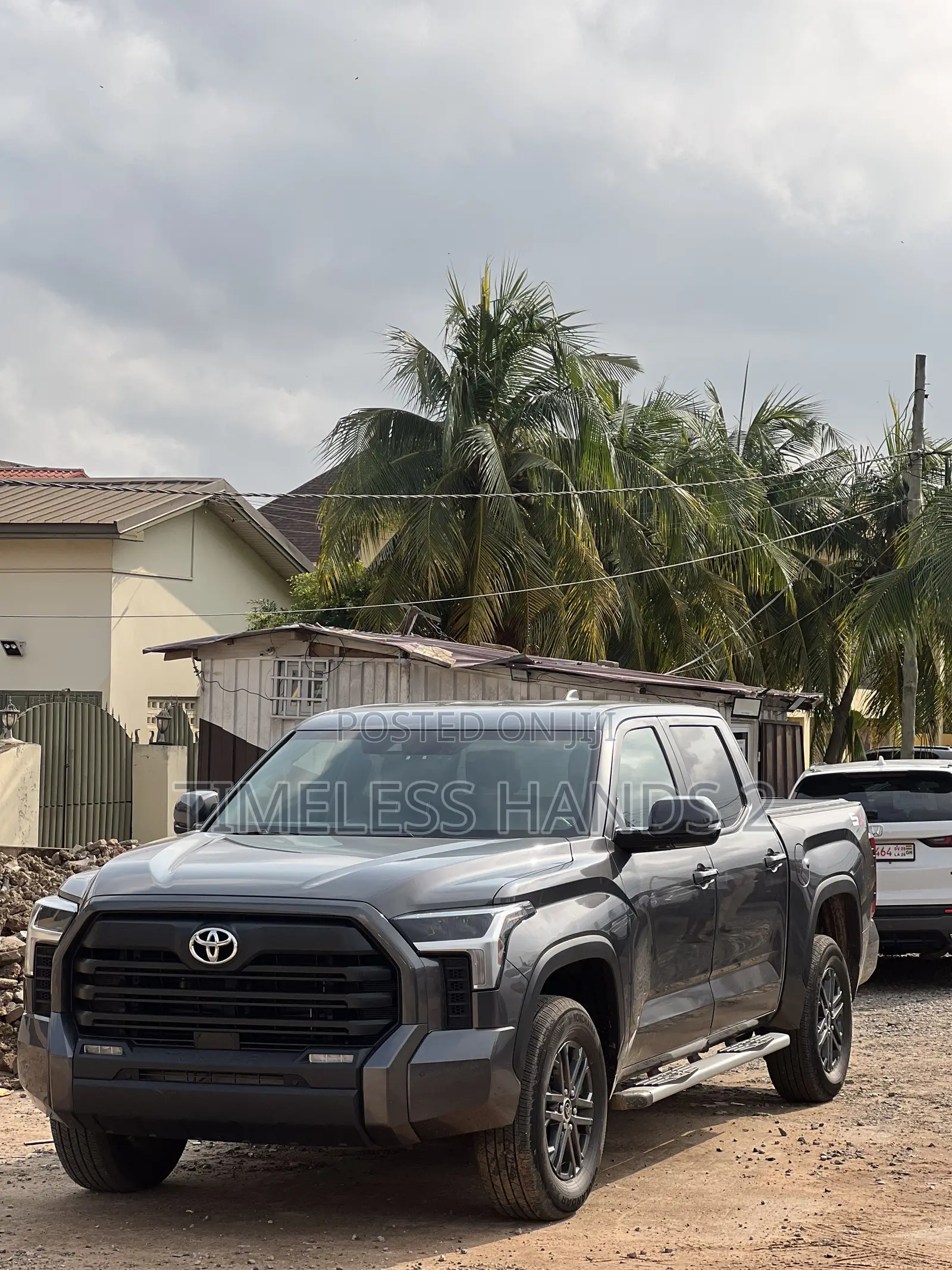 Toyota Tundra SR5 CrewMax 4WD SB w/6.5' Bed 2025 Gray