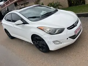 Hyundai Elantra 2013 White