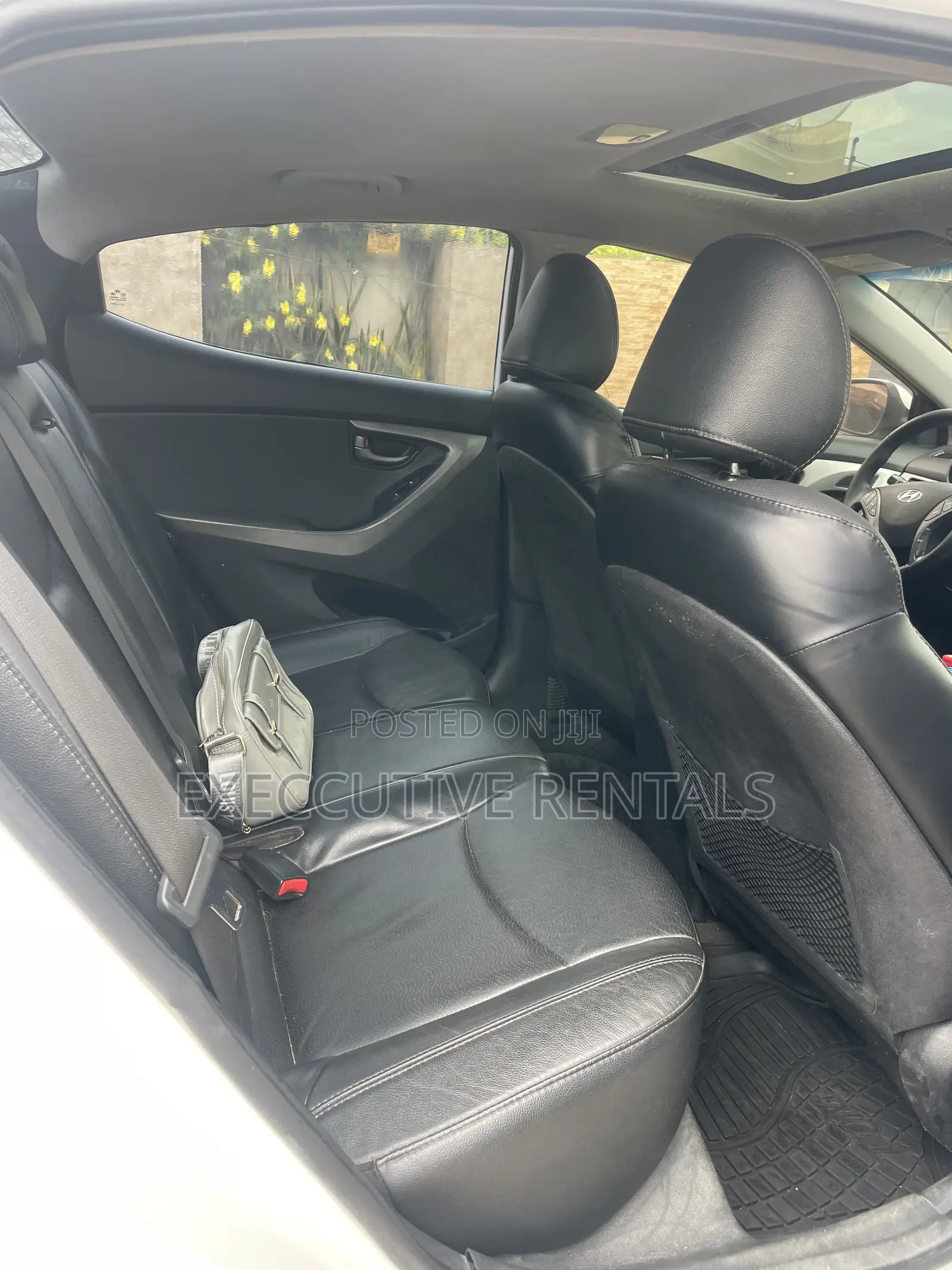 Hyundai Elantra 2013 White