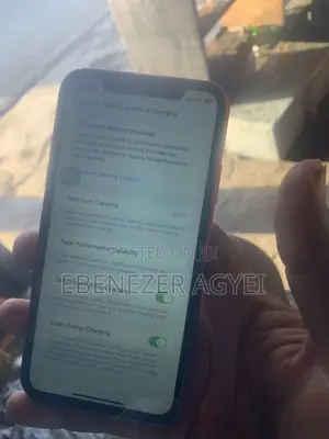 Apple iPhone XR 64 GB Red