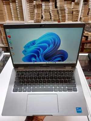 Laptop Dell Latitude 5320 16GB Intel Core i5 SSD 256GB
