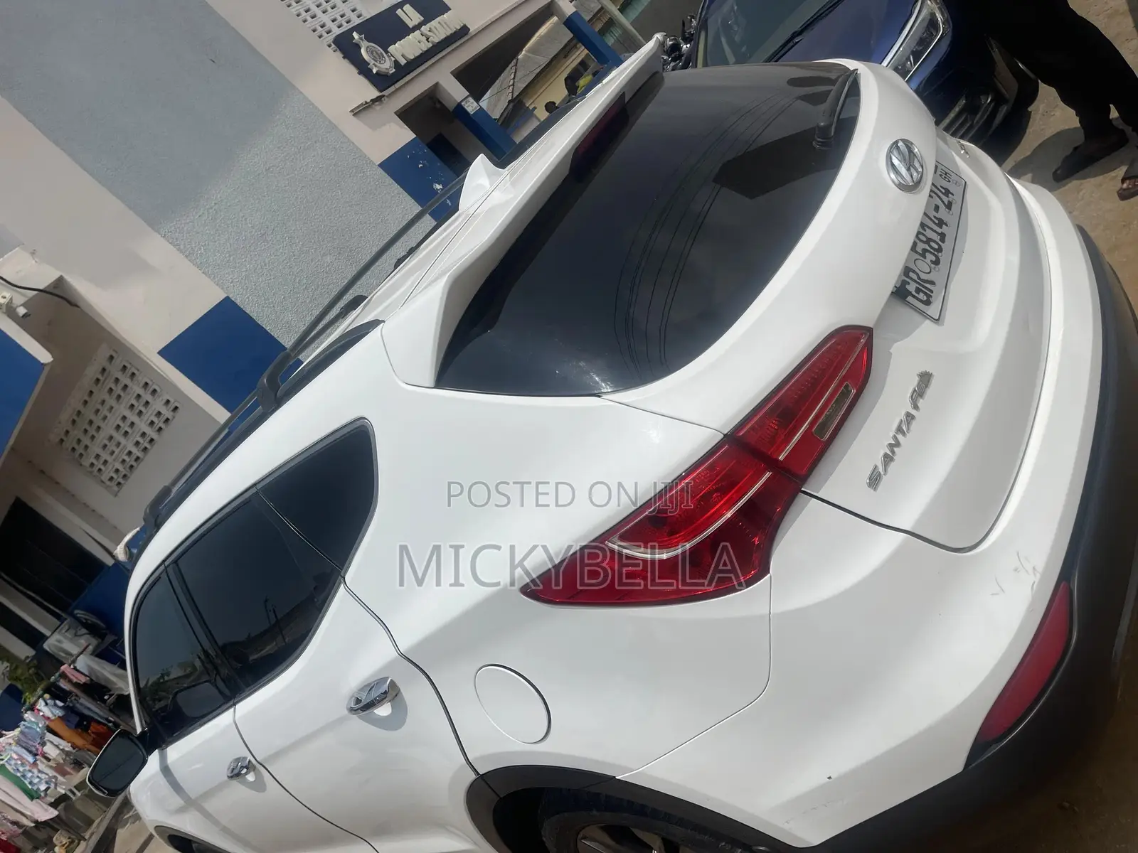 Hyundai Santa Fe 2017 White