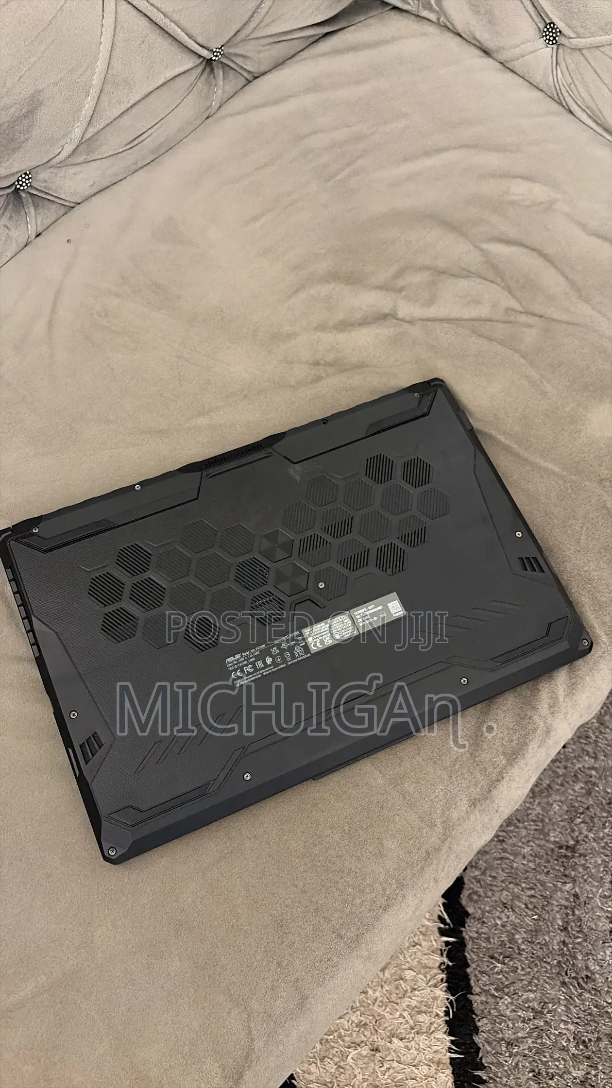 Laptop Asus TUF Gaming A17 8GB AMD Ryzen 7 SSD 512GB