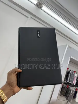 Laptop Acer Aspire 5 4GB AMD A4 HDD 500GB