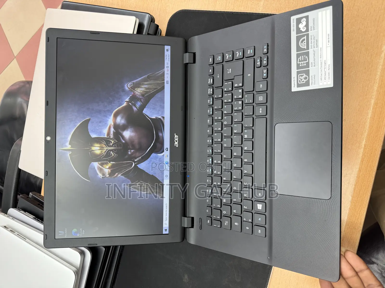 Laptop Acer Aspire 5 4GB AMD A4 HDD 500GB