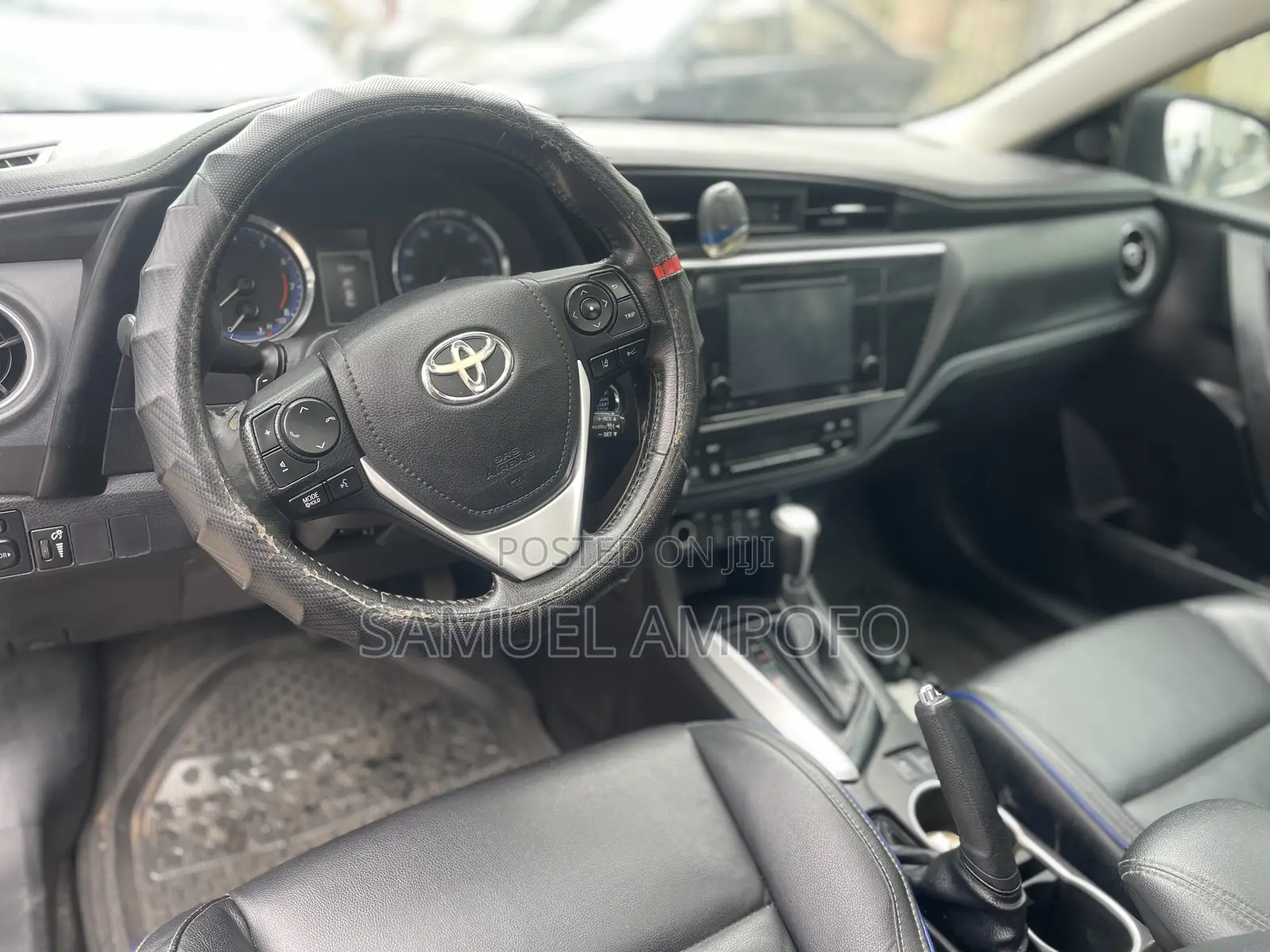 Toyota Corolla XSE (1.8L 4cyl 2A) 2019 Black