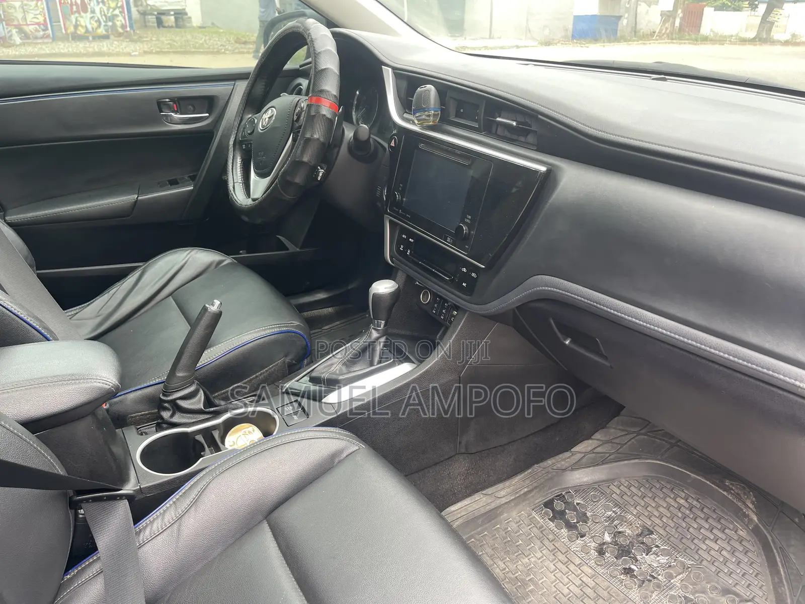 Toyota Corolla XSE (1.8L 4cyl 2A) 2019 Black