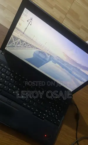Laptop Lenovo ThinkPad T14 16GB Intel HDD+SSD 500GB