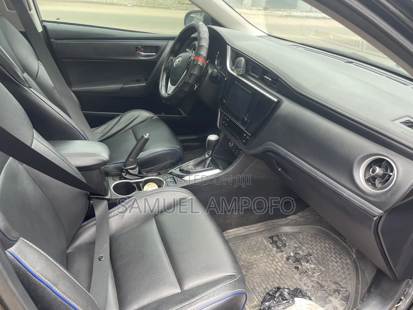 Toyota Corolla XSE (1.8L 4cyl 2A) 2019 Black