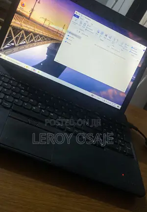 Laptop Lenovo ThinkPad T14 16GB Intel HDD+SSD 500GB