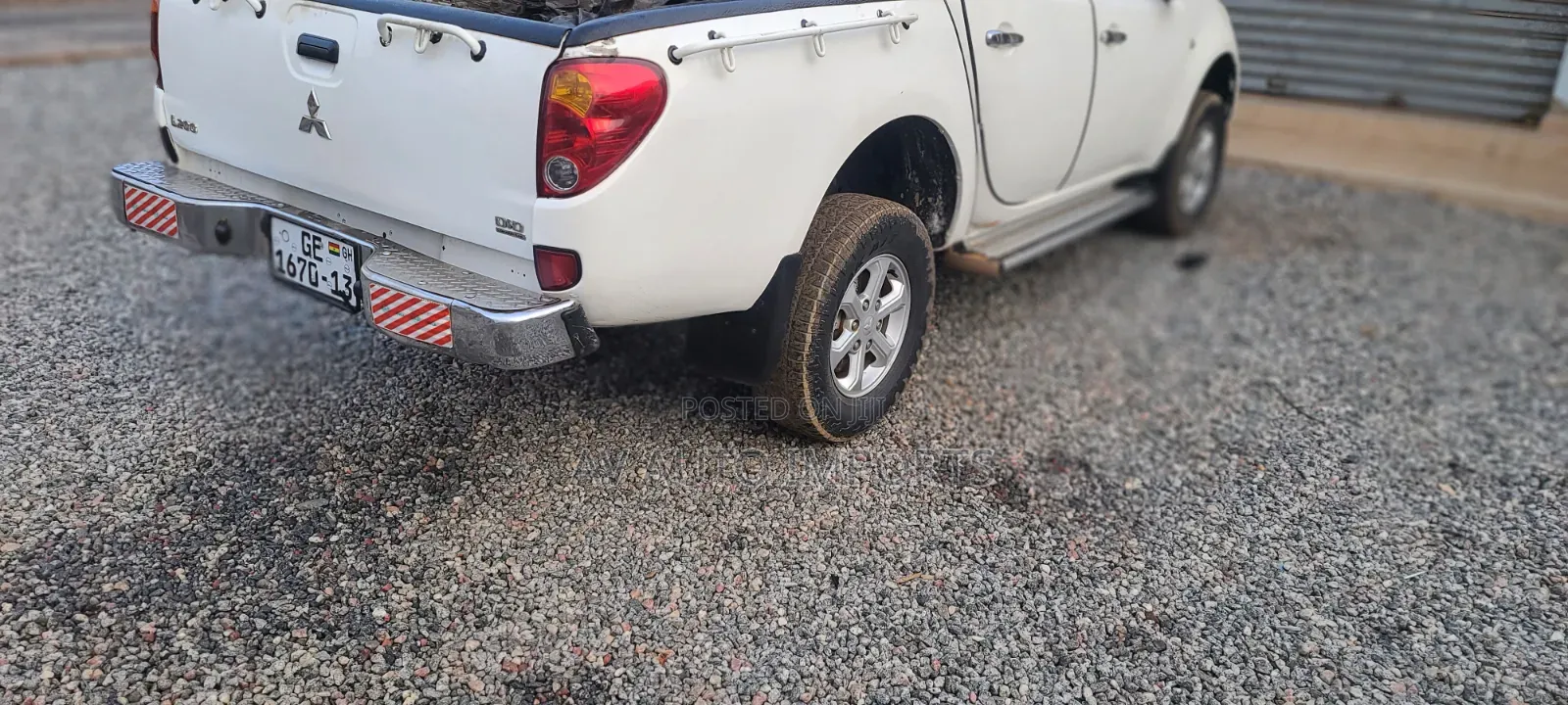 Mitsubishi L200 2013 White