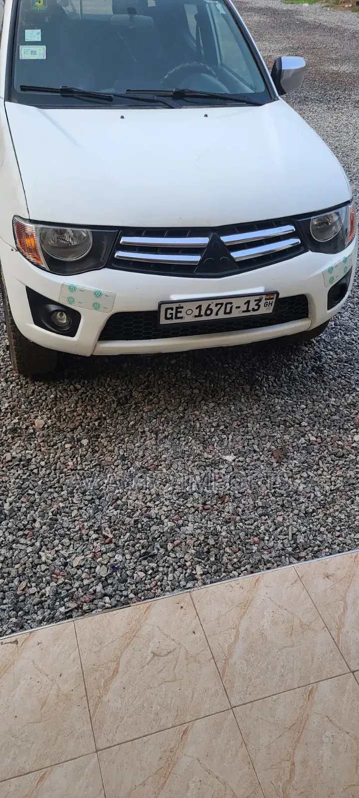 Mitsubishi L200 2013 White