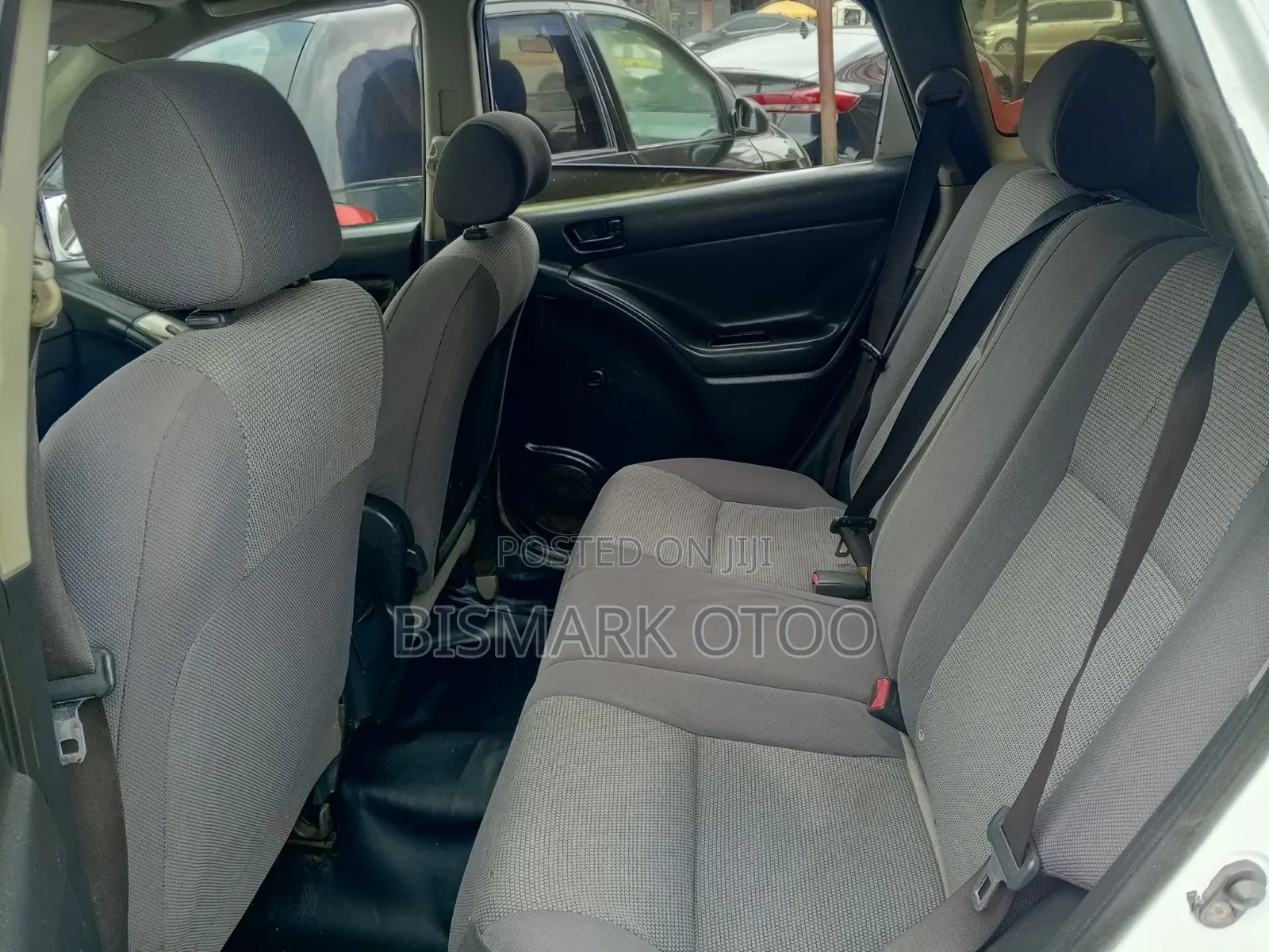 Pontiac Vibe 2008 White