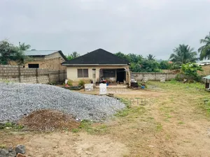 2bdrm House in Adjen Kotoku Papase, Amasaman for sale