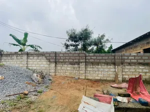 2bdrm House in Adjen Kotoku Papase, Amasaman for sale