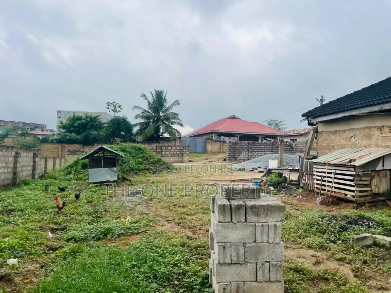2bdrm House in Adjen Kotoku Papase, Amasaman for sale