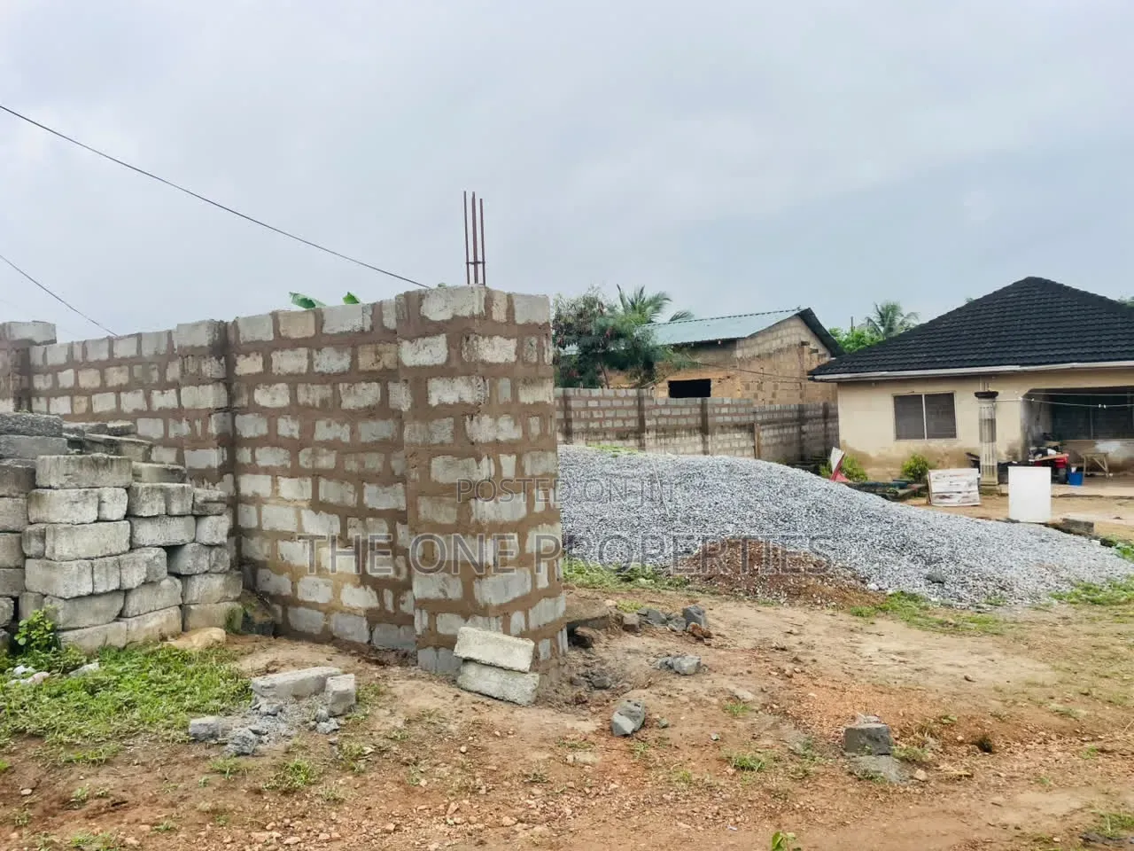 2bdrm House in Adjen Kotoku Papase, Amasaman for sale
