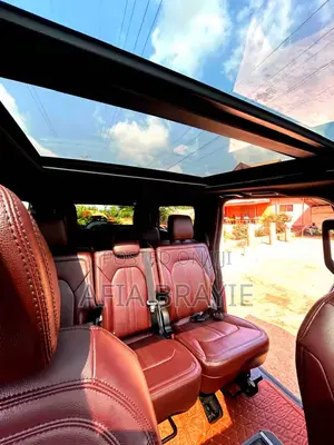 Ford Expedition Max 2022 Red