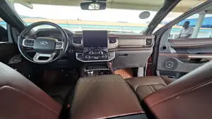 Ford Expedition Max 2022 Red