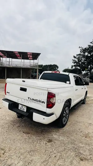 Toyota Tundra 2020 White