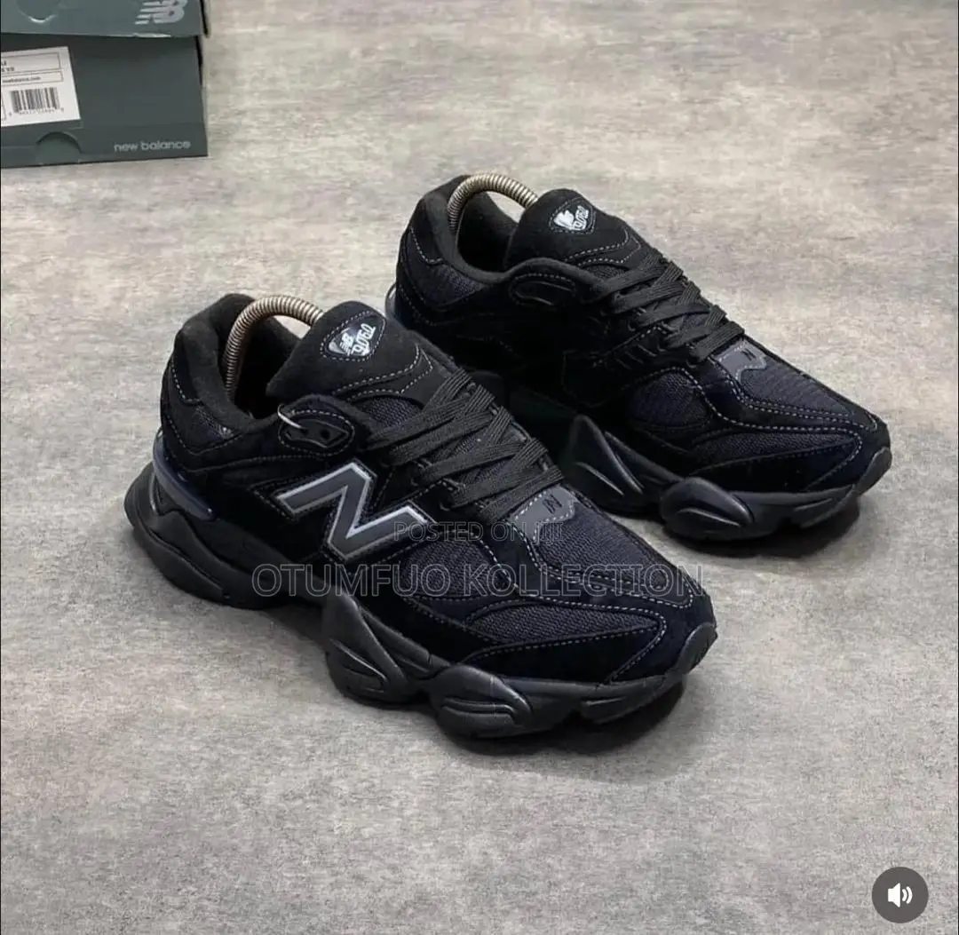 New Balance 9060 All Black
