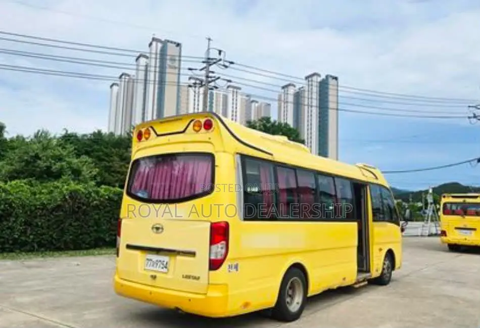 Daewoo Lestar 2015 Yellow