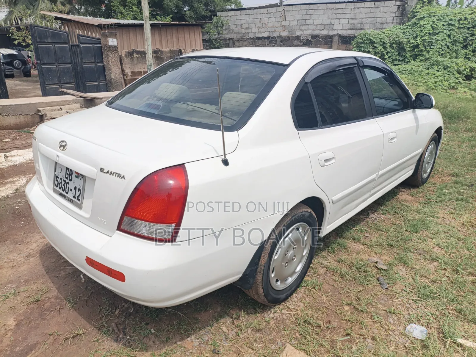 Hyundai Elantra 2003 White
