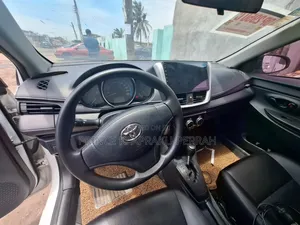 Toyota Yaris 2018 White
