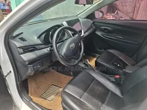 Toyota Yaris 2018 White