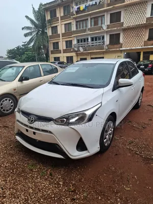 Toyota Yaris 2018 White