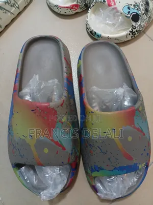 Fashionable Creative Element Print Men'S Slippers