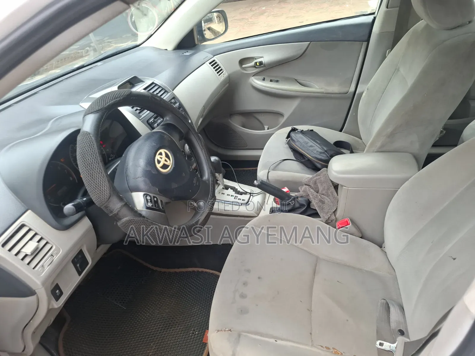 Toyota Corolla 2012 White