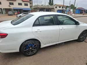 Toyota Corolla 2012 White