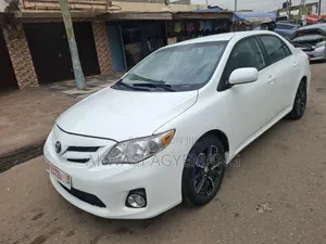 Toyota Corolla 2012 White